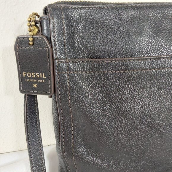 Fossil Pebbled Leather Crossbody Bag Black w Gold-Tone Hardware - Picture 4 of 11